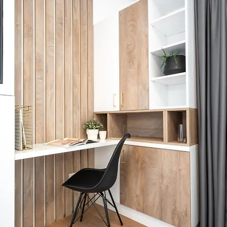 Cismigiu Elegant In Prime Location Apartment Bucharest